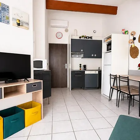 Maison Avec Terrasse, Piscine Partagee, 5 Mn * Saint-Cyprien (Pyrenees-Orientales)