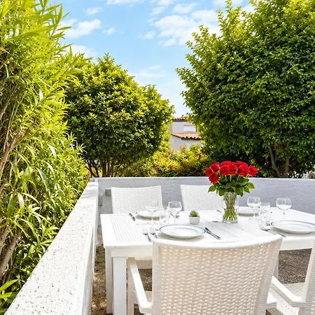 Maison Avec Terrasse, Piscine Partagee, 5 Mn Ferienhaus *