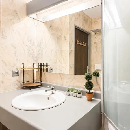 Ferienhaus Maison Avec Terrasse, Piscine Partagee, 5 Mn Saint-Cyprien (Pyrenees-Orientales)